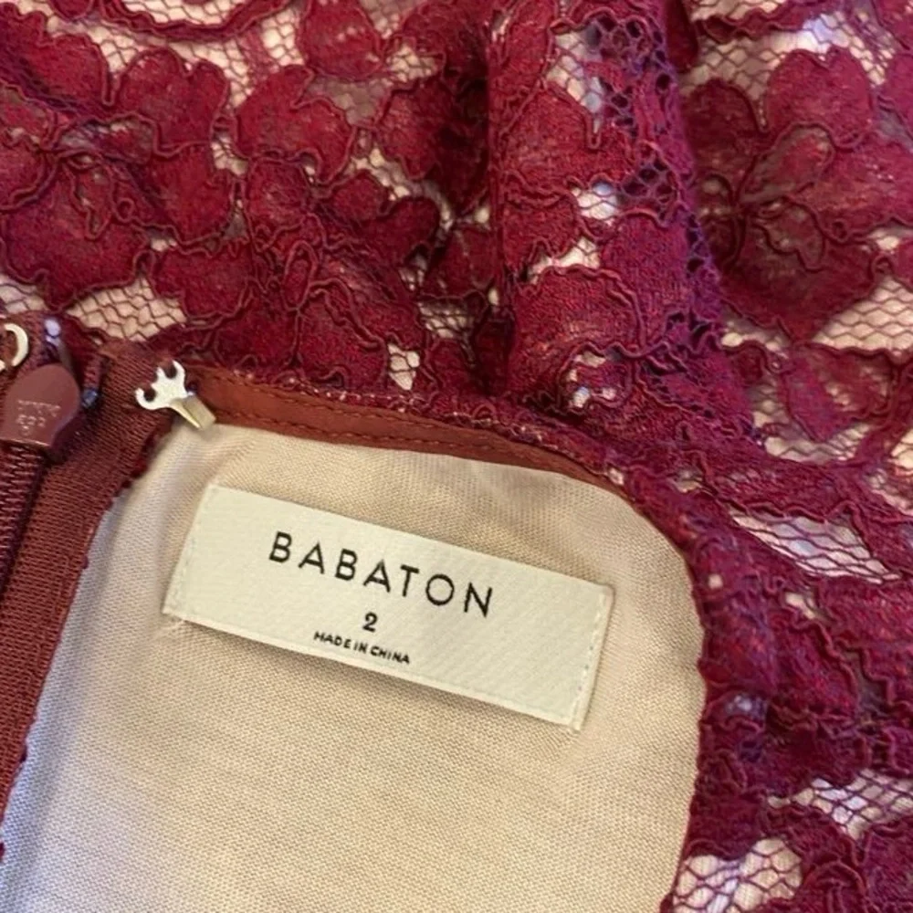 BABATON Aritzia Cute Burgundy Lace Crop Top. Size 2 - Picture 5 of 8